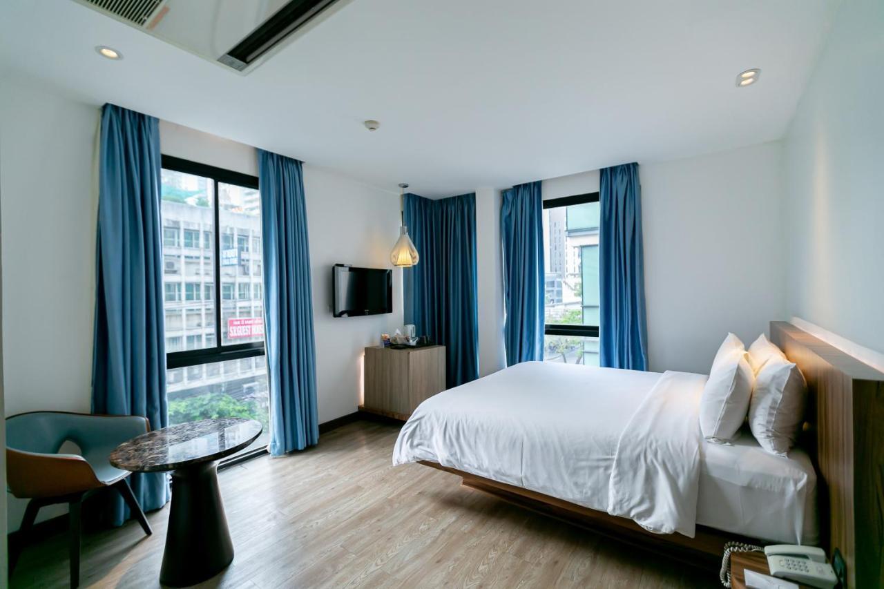 Hotel Uno Express Bangkok Esterno foto