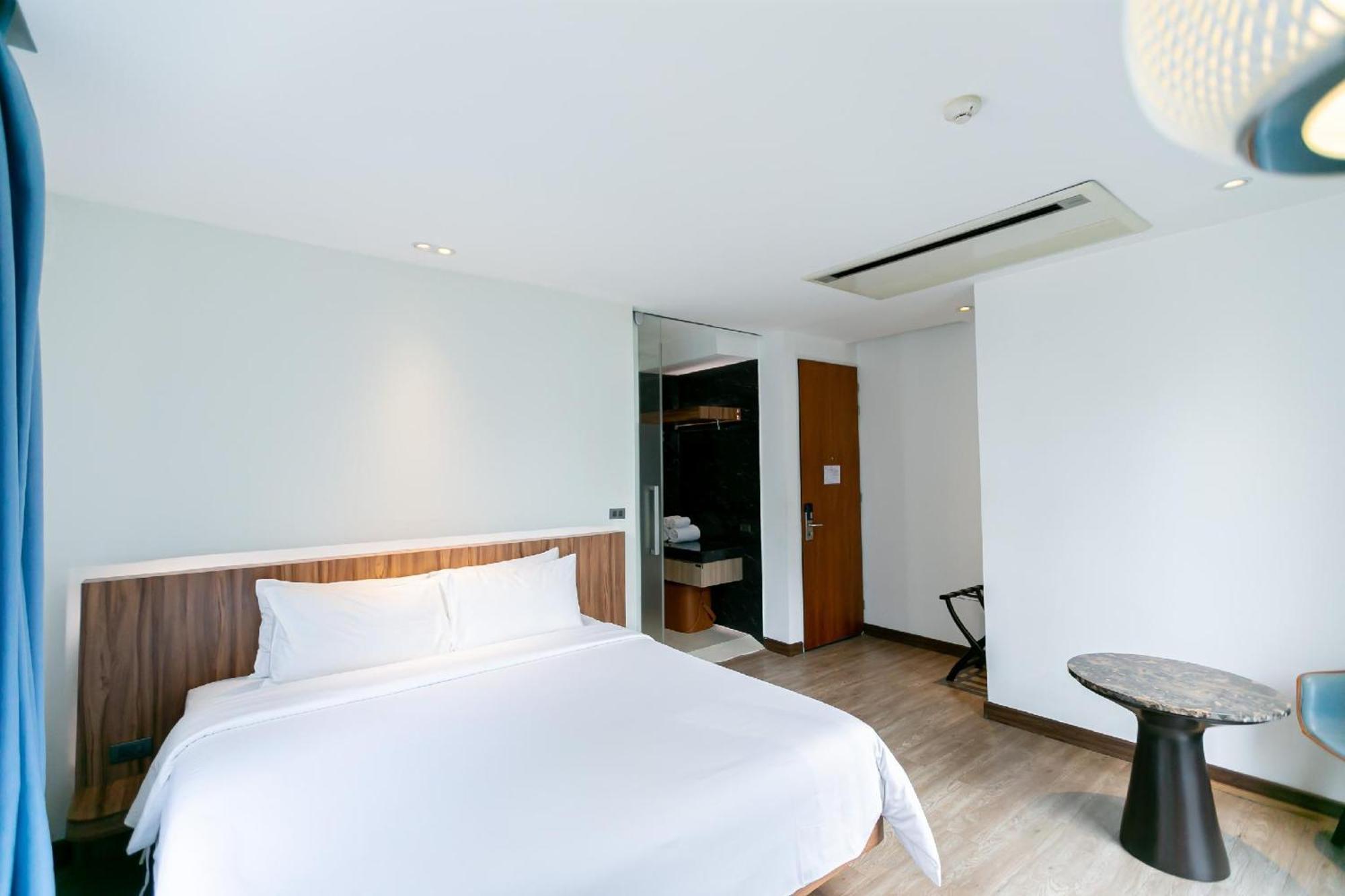 Hotel Uno Express Bangkok Esterno foto