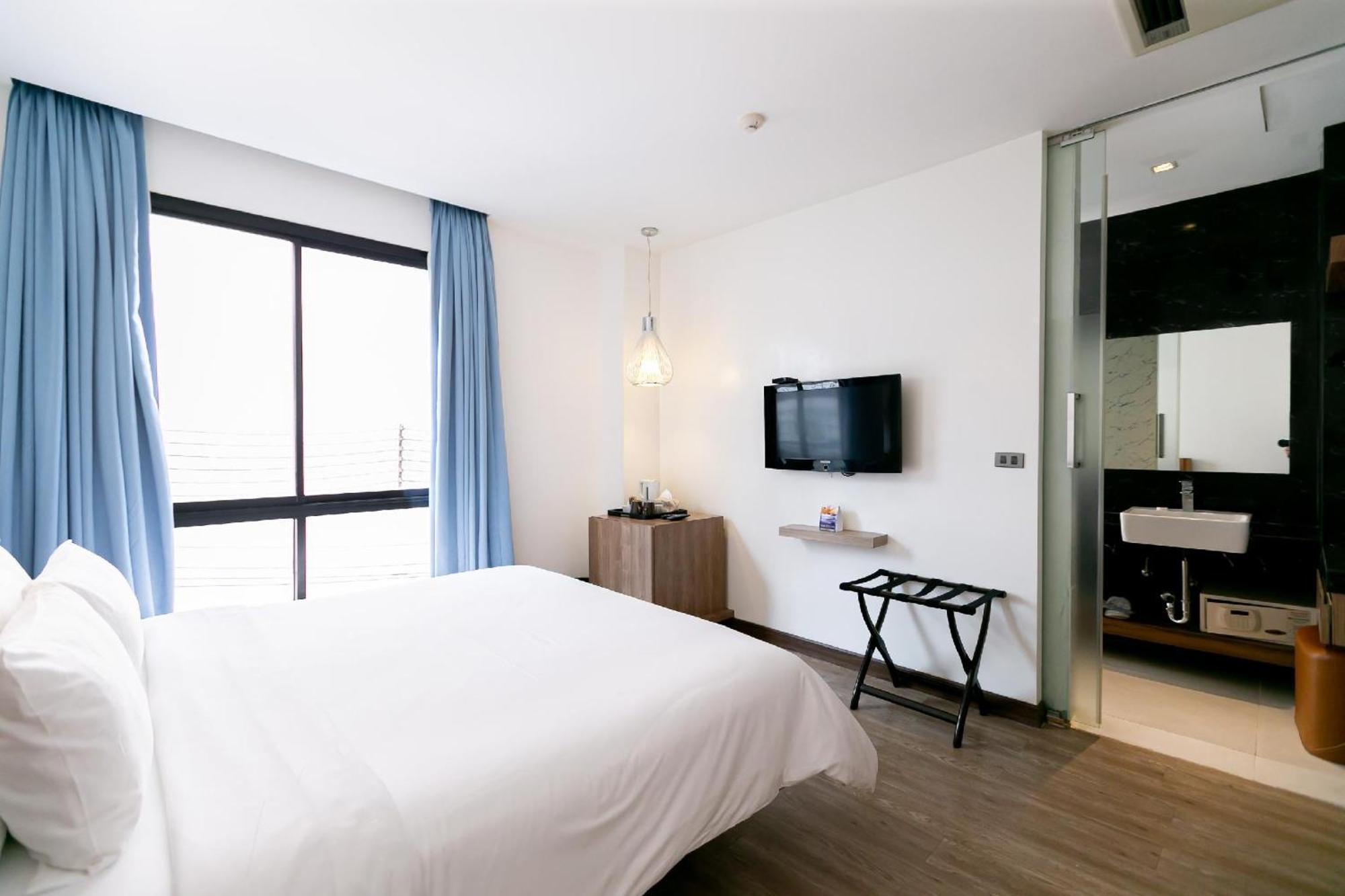 Hotel Uno Express Bangkok Esterno foto